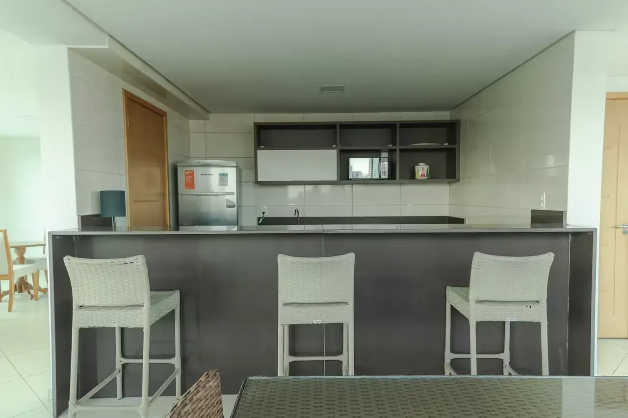 2-bedroom apartment with a washing machine in João Pessoa — photo 20