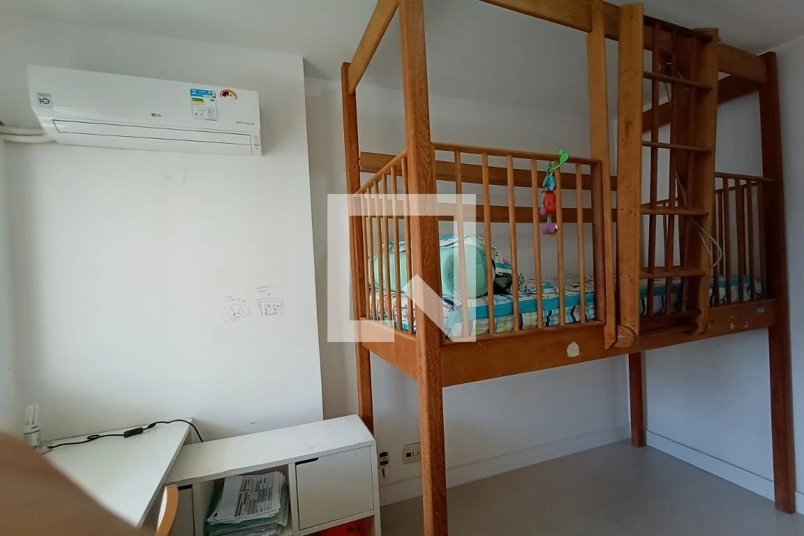 Furnished 3-bedroom apartment with 3 bathrooms and balcony — photo 4