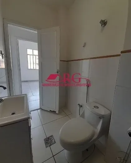 Apartment with 2 bedrooms and a fitted kitchen — photo 24