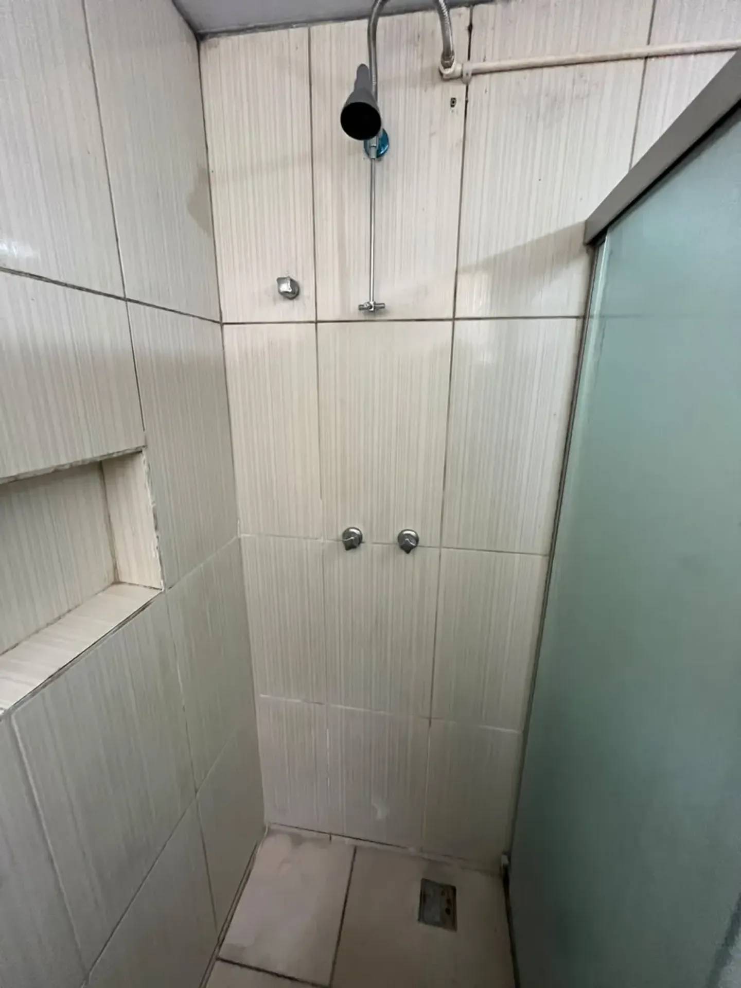Apartment on the 1st floor with wood or laminate floors — photo 24