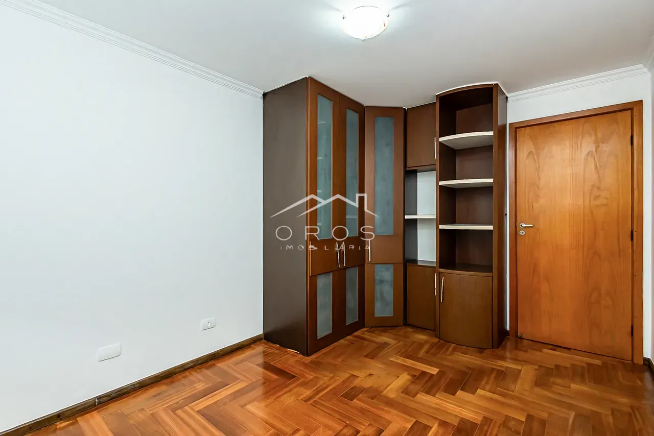 House, 200 m², with a washing machine — photo 25