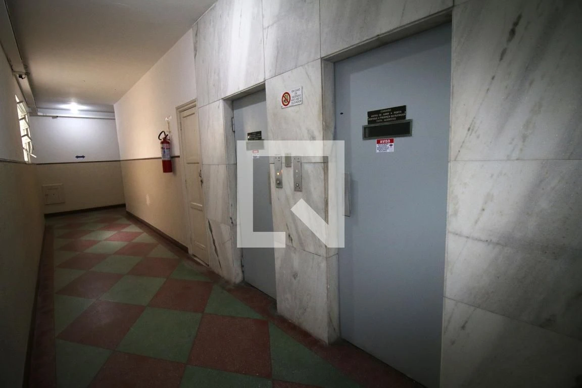 Unfurnished 1-bedroom apartment with separate kitchen — photo 25