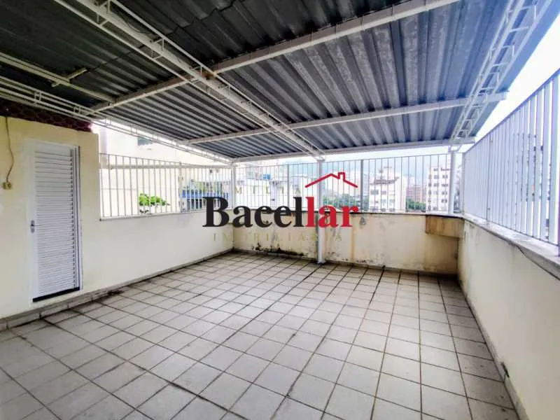 Washing machine in a one-bedroom apartment, 42 m² — photo 15