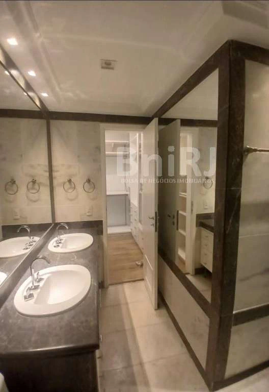 4-bedroom apartment with 2 en-suite baths and a guest WC — photo 16