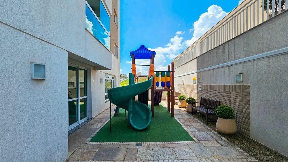 3-bedroom apartment with a washing machine — photo 34
