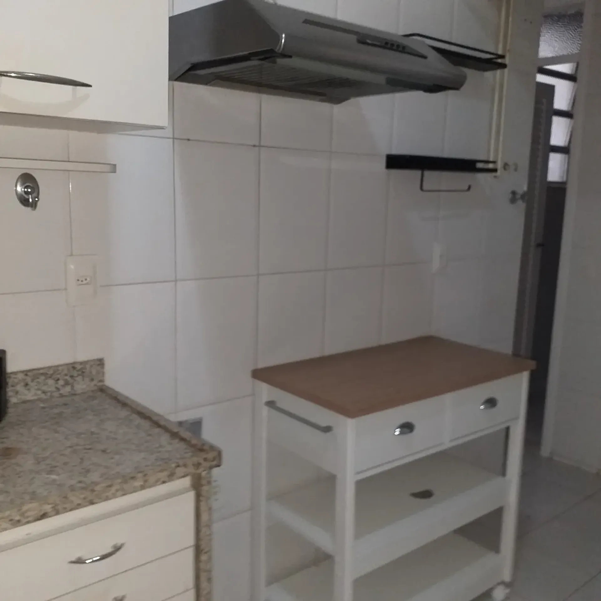2-bedroom apartment with 3 bathrooms and glass shower — photo 30