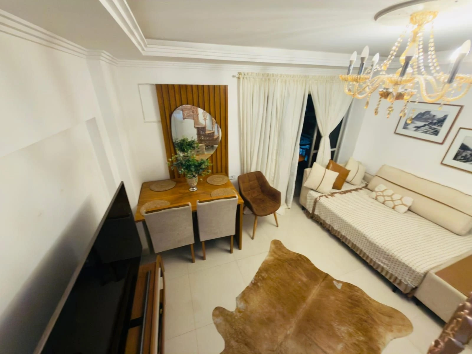 Walk-in closet in a 3-bedroom apartment, 230 m² — photo 6