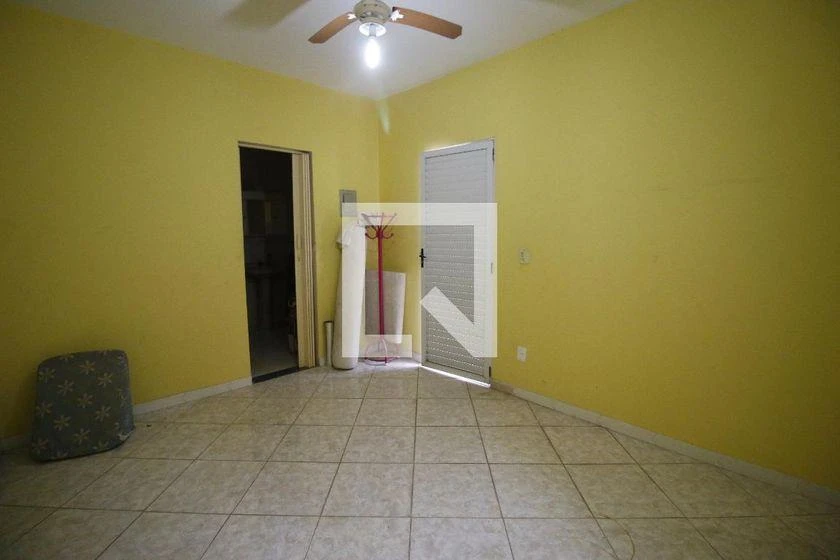 Apartamento de 260 m² com banheira e espaço de home office — photo 35
