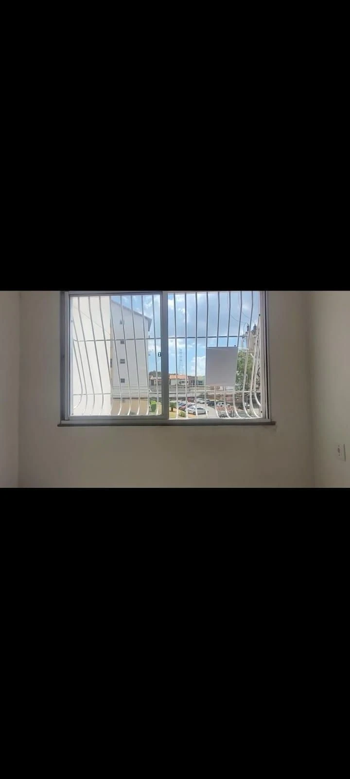 Apartamento de 2 quartos em condomínio com piscina — photo 2
