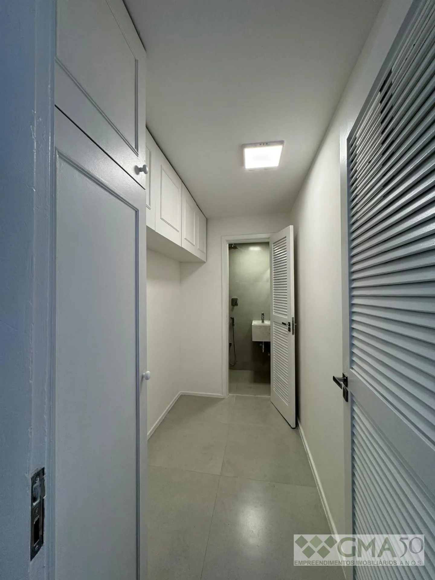 Apartment, 70 m², with wood or laminate floors — photo 17