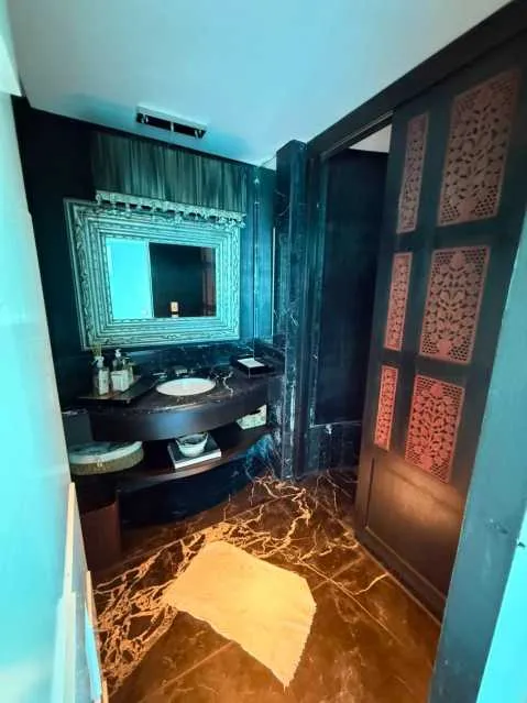 Penthouse apartment with 4 en-suite bedrooms — photo 19