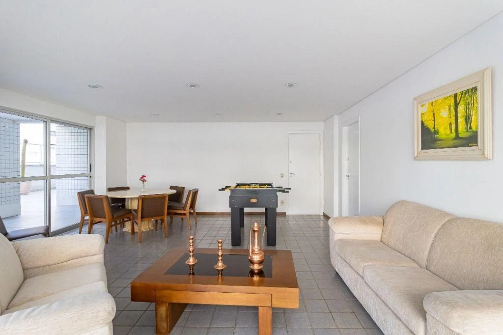 3-bedroom apartment with a washing machine in Curitiba — photo 27