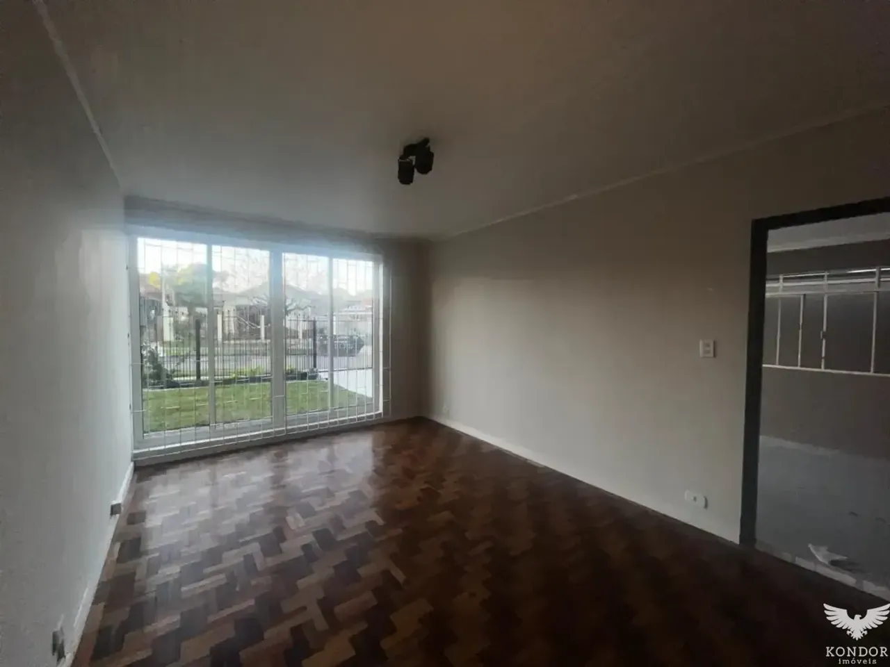 Single-level house with 220 m², 3 bedrooms and BBQ — photo 19