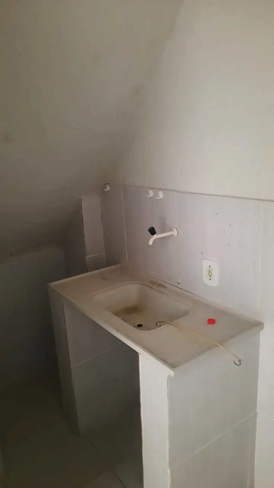 1-bedroom studio kitnet with separate kitchen and 40 m² — photo 3