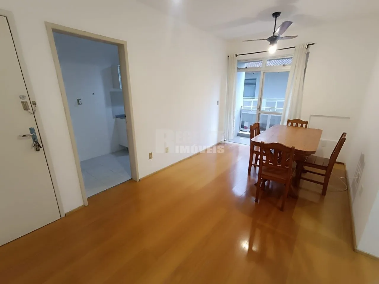 1-bedroom apartment with ceiling fans and balcony — photo 2