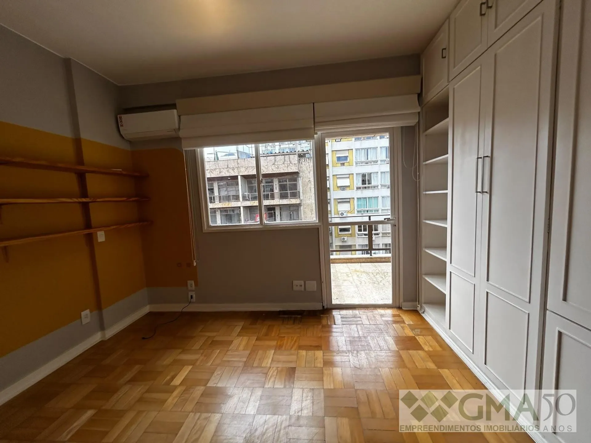 Рабочее место и 2 спальни: квартира 145 м² — photo 9