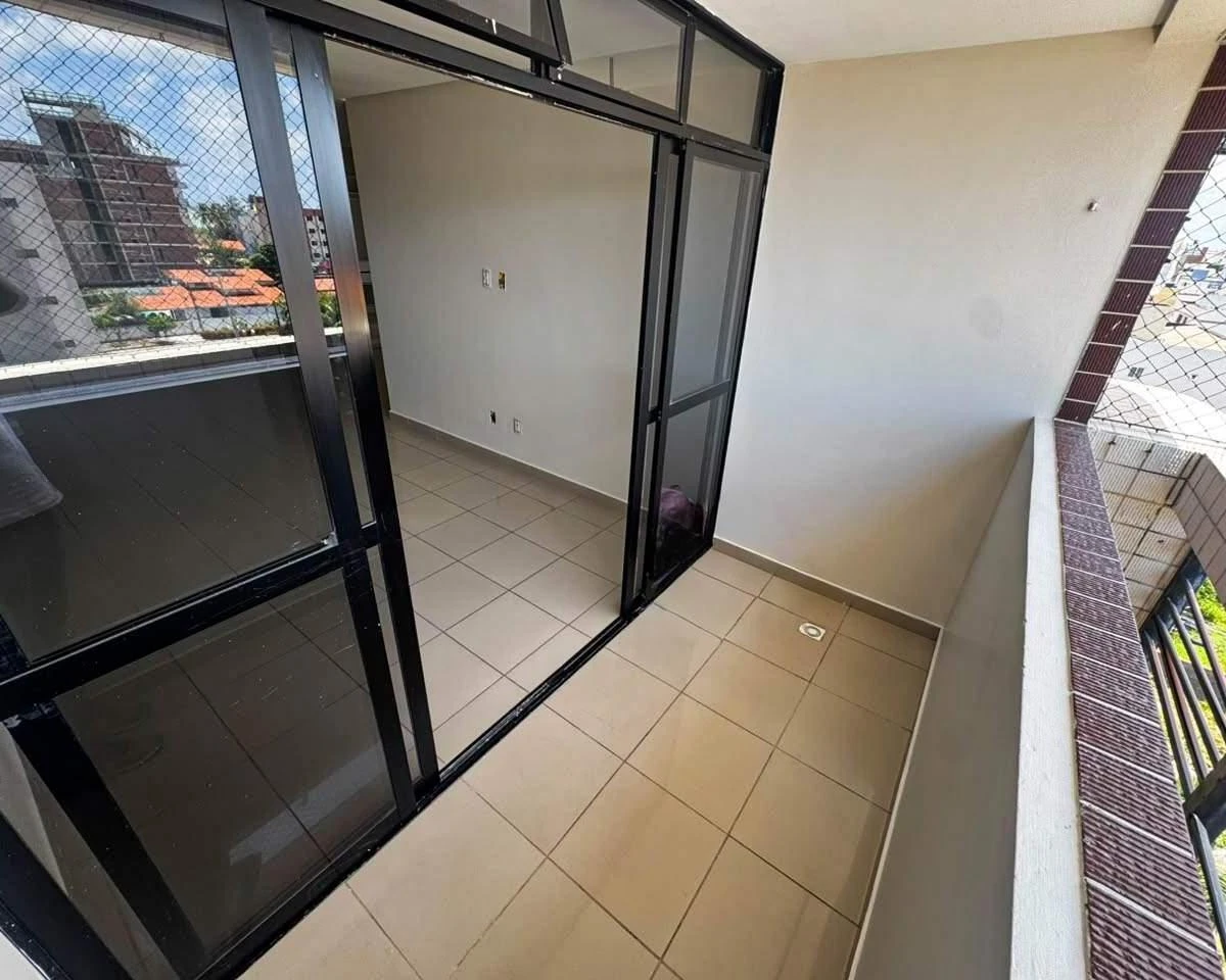 3-bedroom apartment with a water view — photo 20