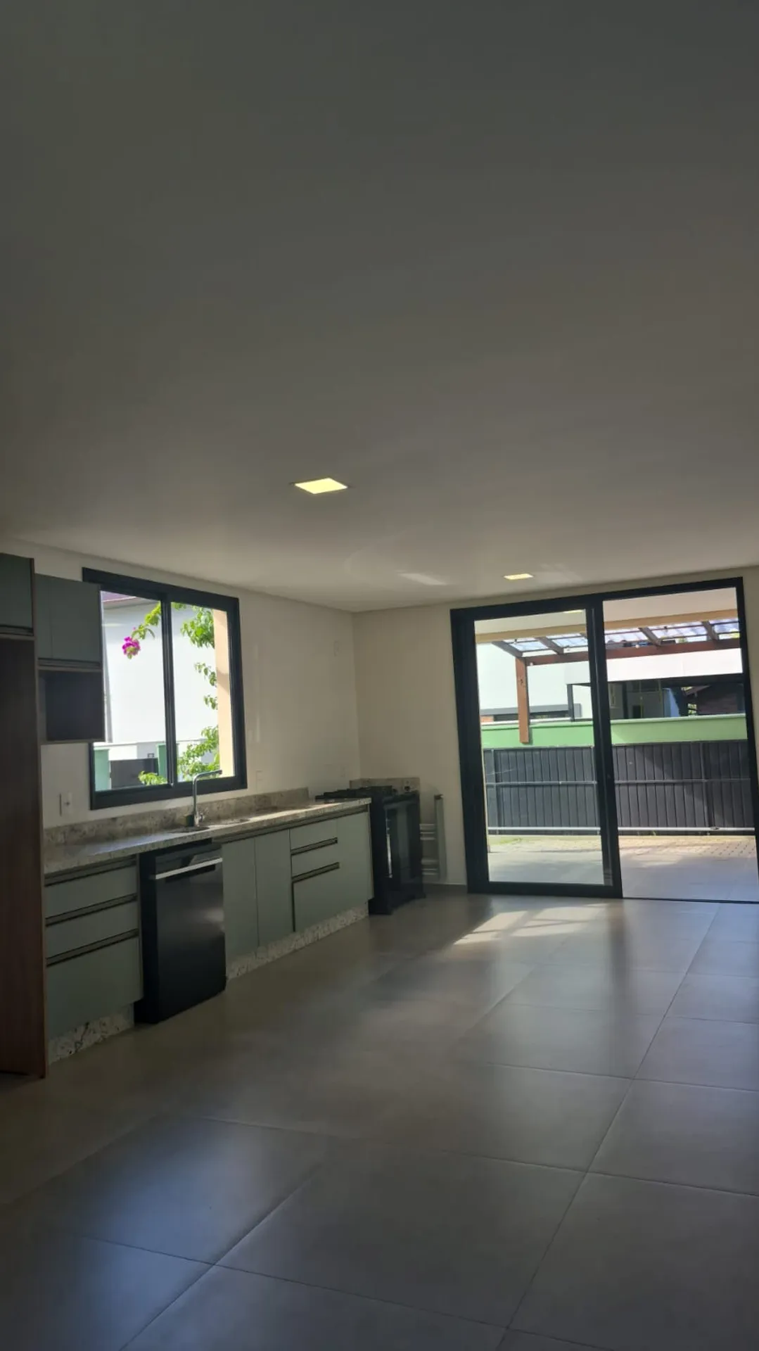 3 quartos e varanda gourmet: casa de 139 m²
