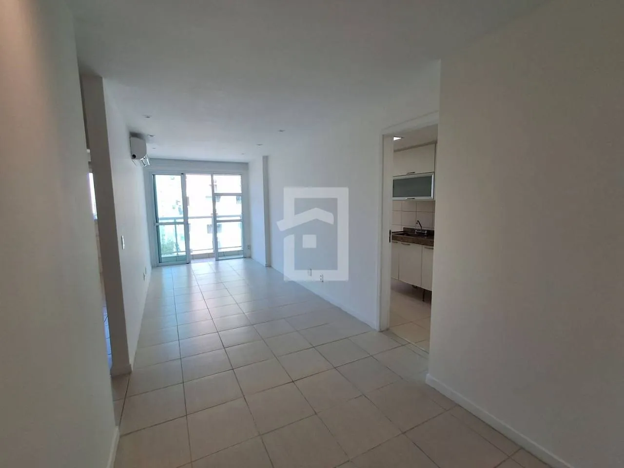 Glass-enclosed balcony in a 2-bedroom apartment, 64 m² — photo 36