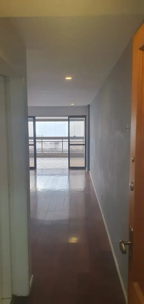 2-bedroom, 2-bath apartment with a parking space — photo 8