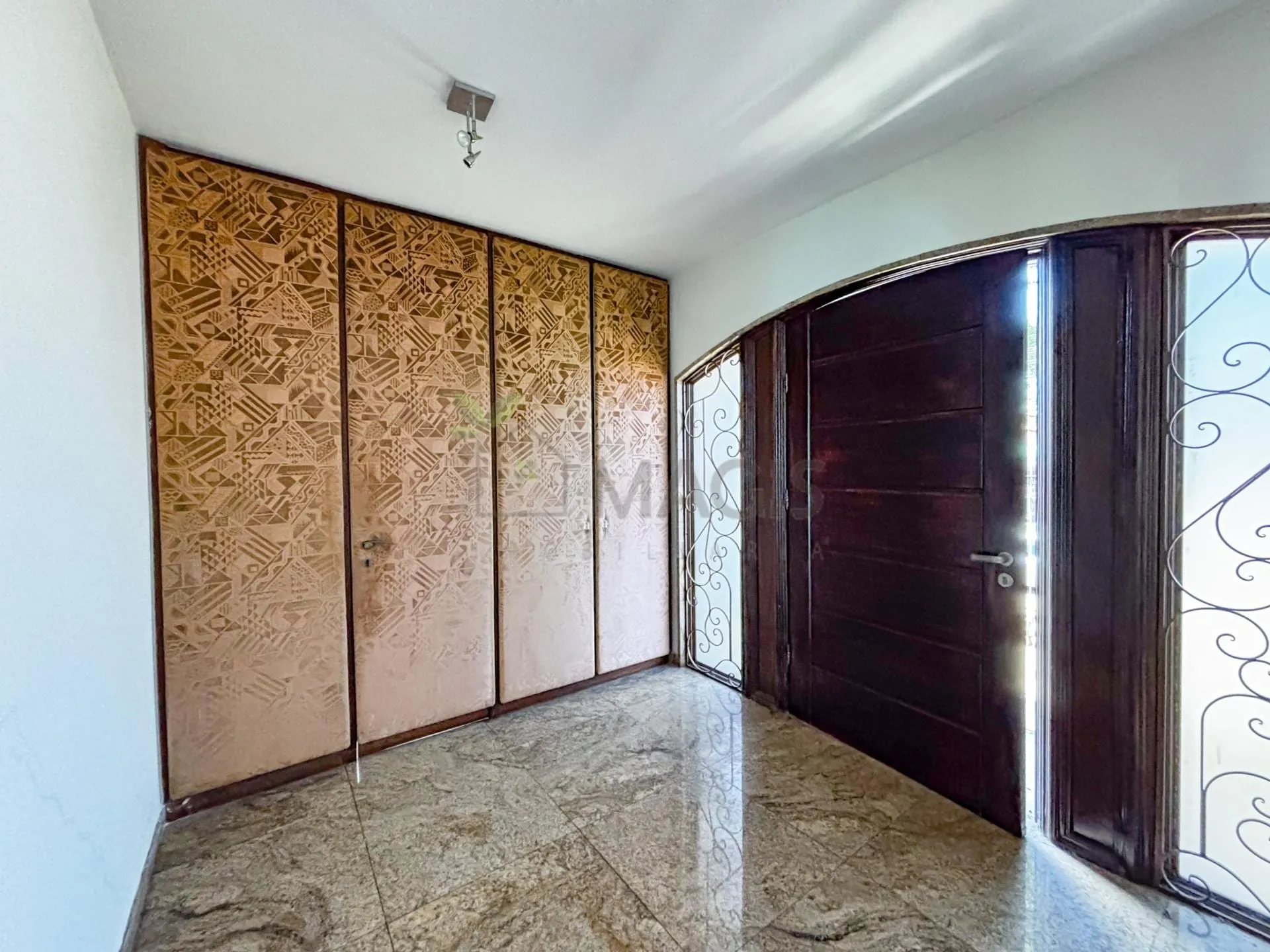 Будинок 604 м² з 4 спальнями та 4 ванними кімнатами — photo 77