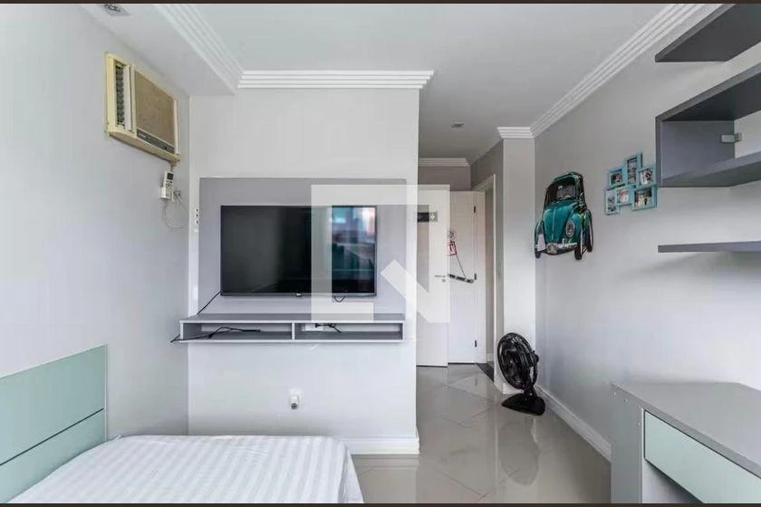 Casa amueblada de 288 m² con 4 suites y piscina — photo 26
