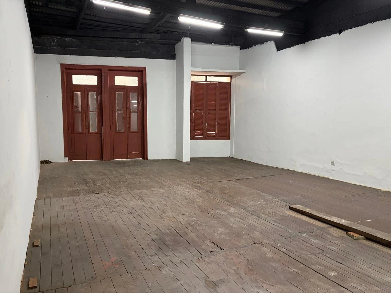Unfurnished 326 m² house with 2 bedrooms and 2 bathrooms — photo 11
