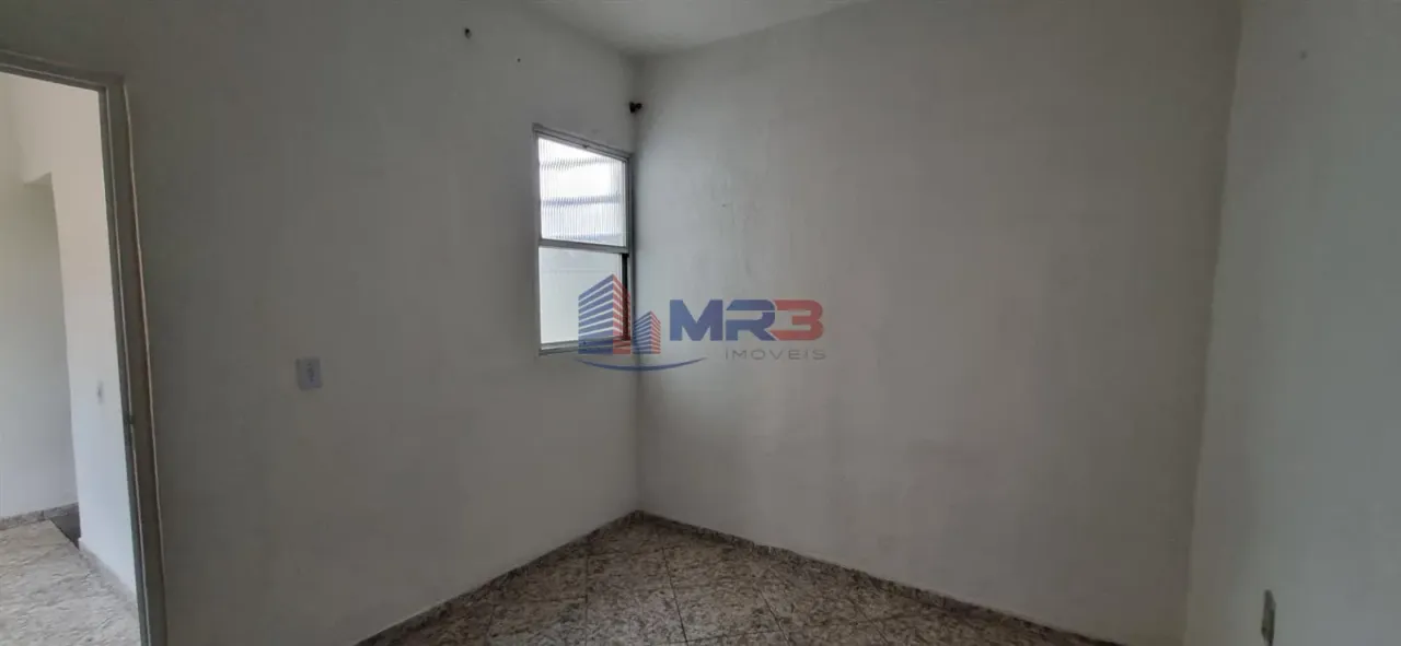 2-bedroom rental house with 1 bathroom and no parking — photo 10