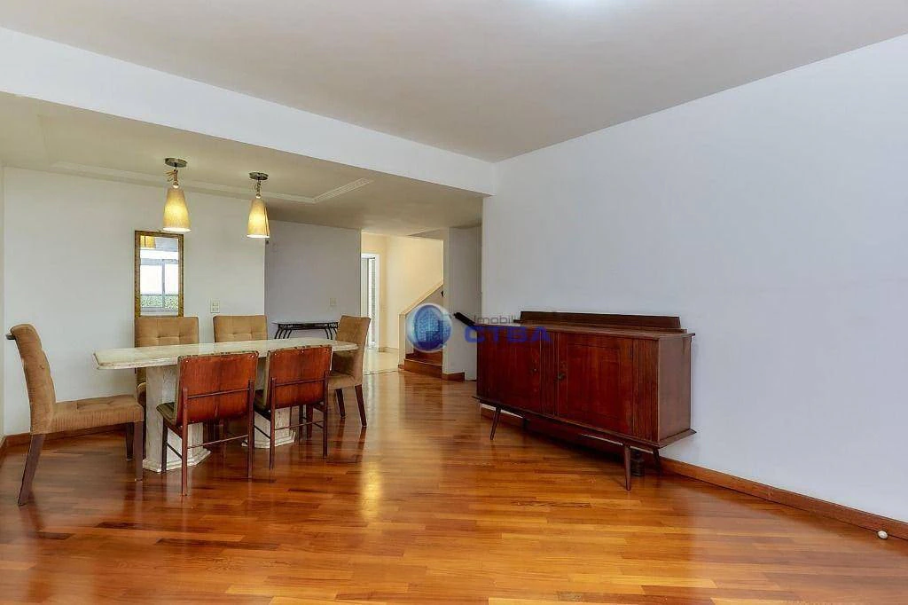 House, 164 m², with wood or laminate floors — photo 19