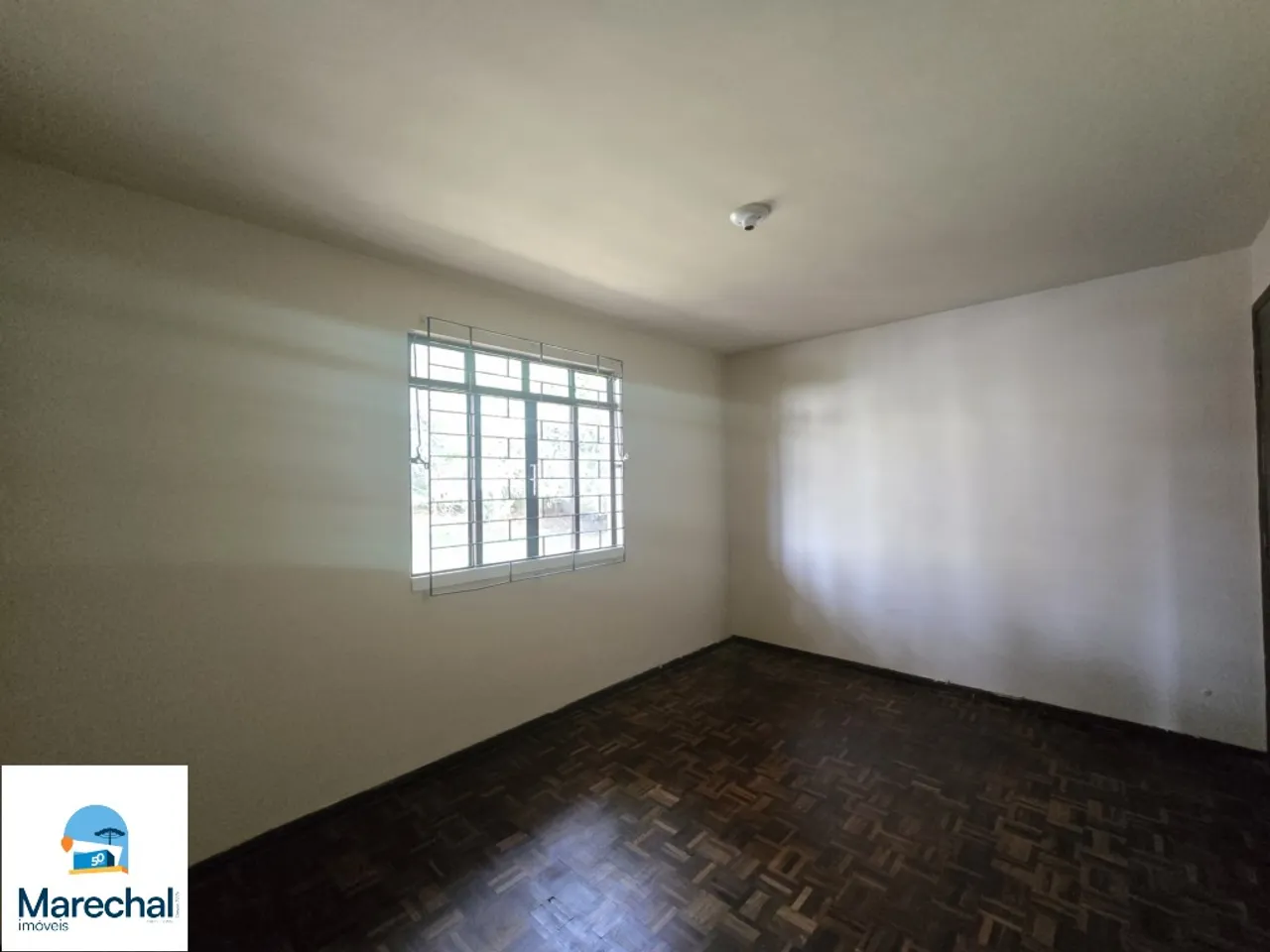 House with 3 bedrooms, 1 en-suite and 4 parking spots — photo 17