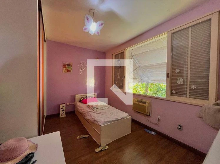 Furnished house, 350 m², with a glass-enclosed balcony — photo 14