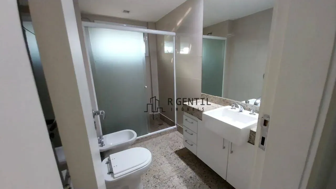 Apartamento com 4 dormitórios e 5 banheiros — photo 7