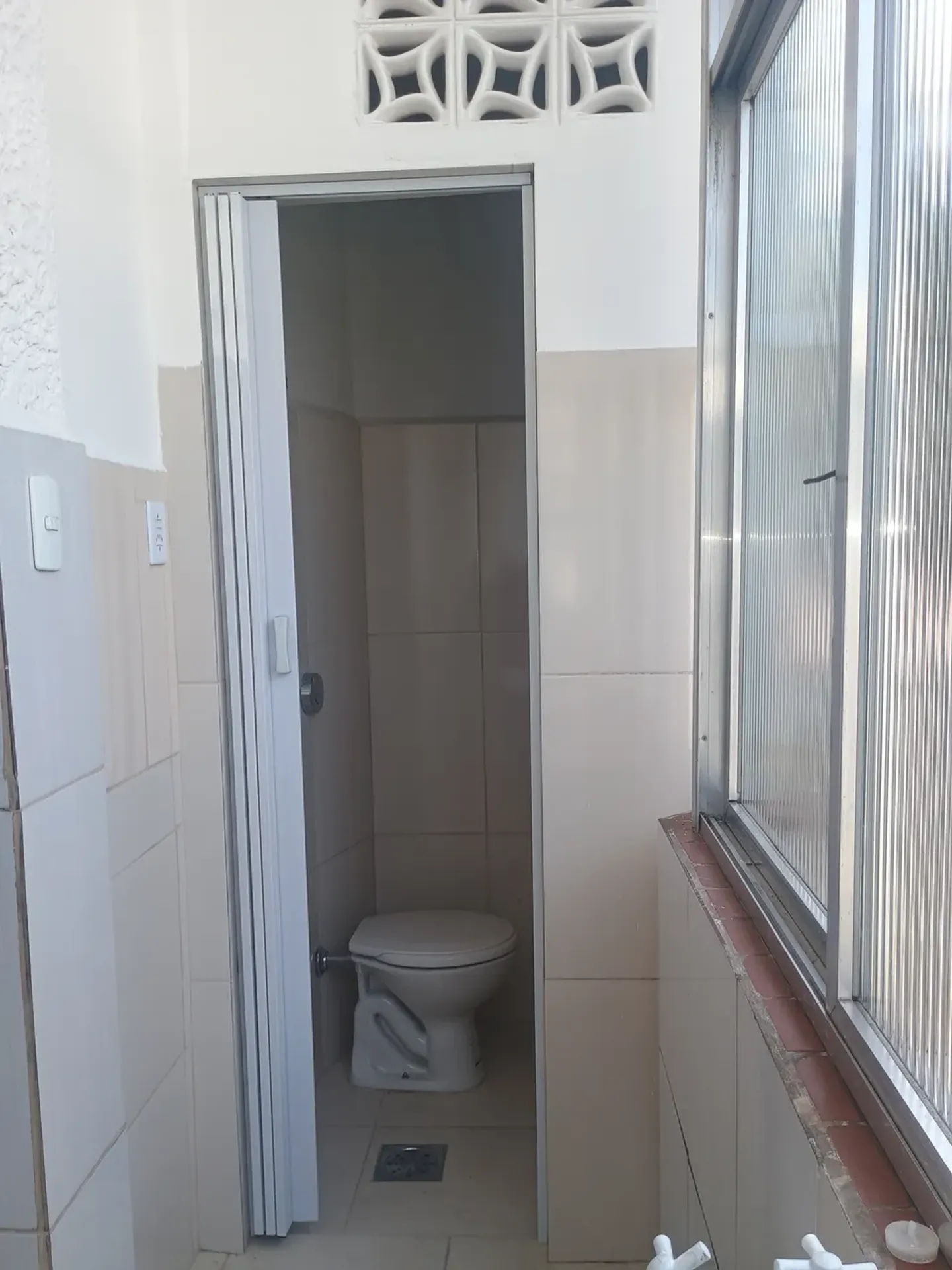Apartment on the 3rd floor with wood or laminate floors — photo 10