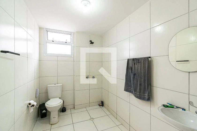 Wood or laminate floors in a one-bedroom apartment, 38 m² — photo 6