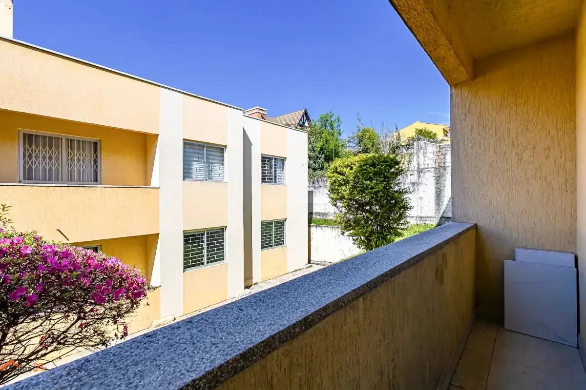 Furnished apartment with 3 bedrooms and a balcony — photo 3