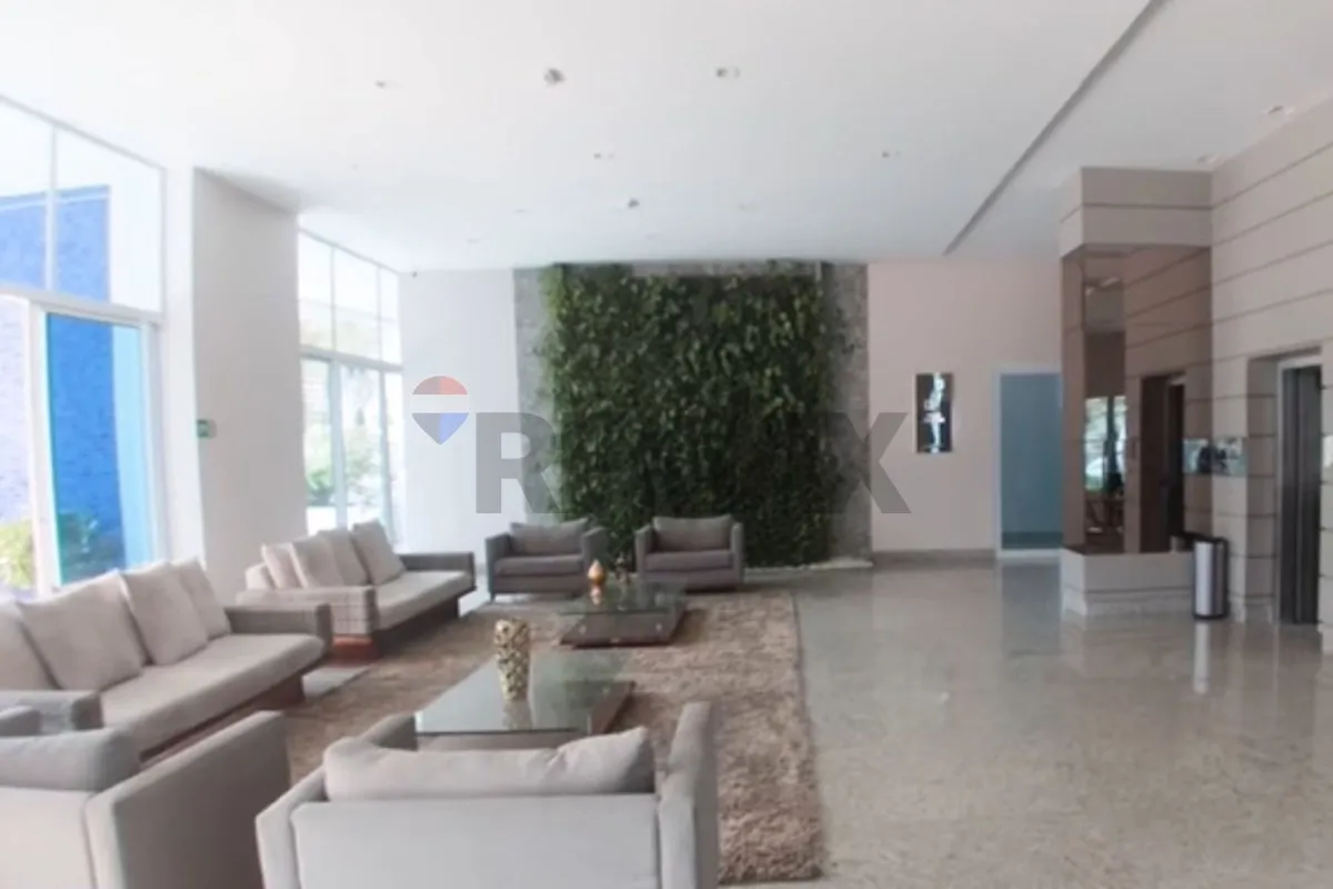 Застеклённый балкон и 4 спальни: квартира 245 м² — photo 14