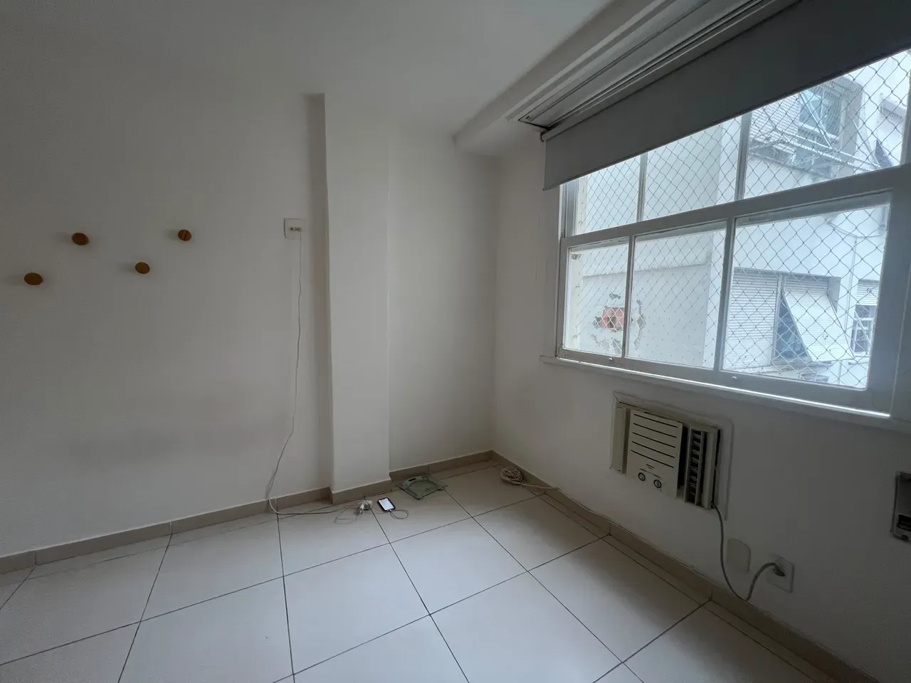35 m² unfurnished apartment with open-plan kitchen — photo 5