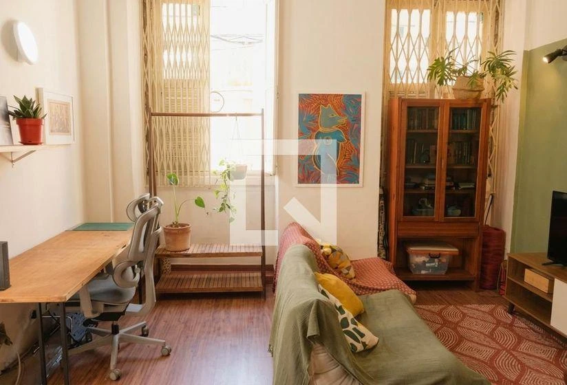 61 m² house with a washing machine and a home office — photo 10