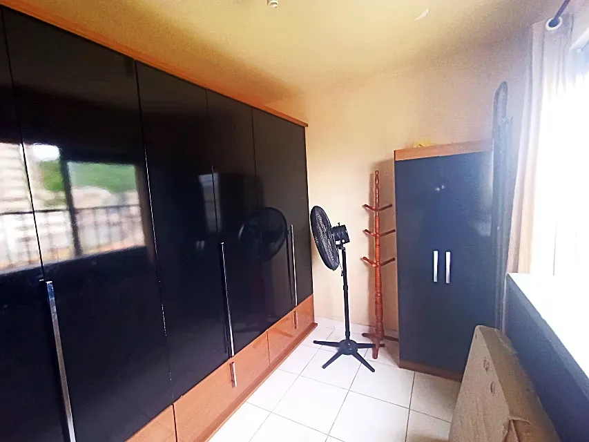Mountain view in a 2-bedroom apartment, 48 m² — photo 8