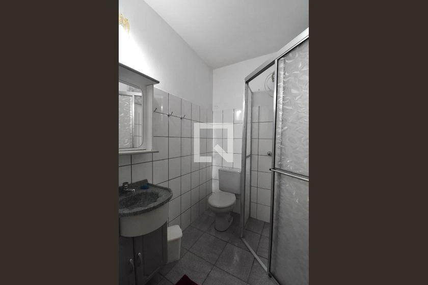 6-bedroom house with a washing machine in Curitiba — photo 22
