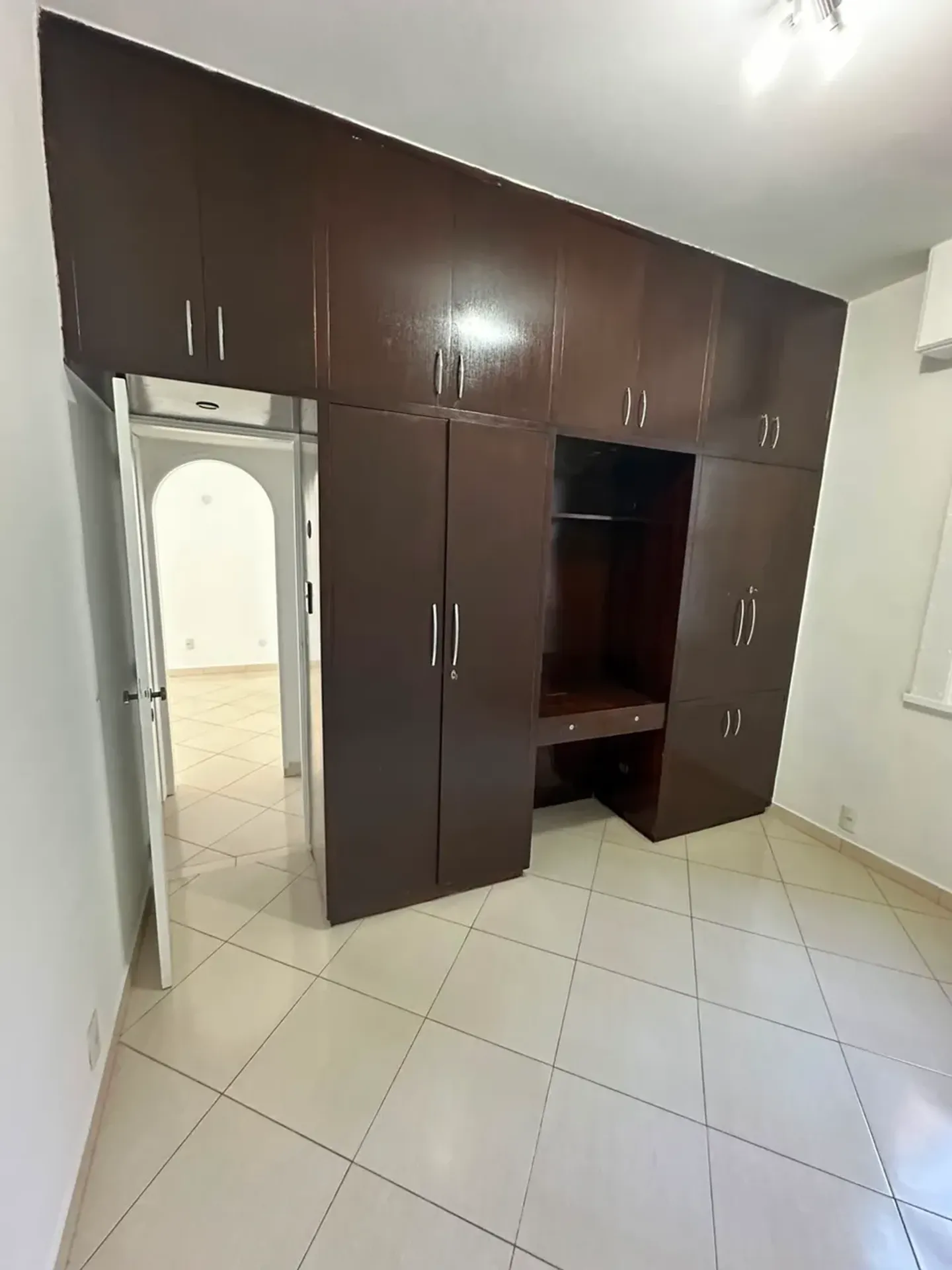 Apartment with 2 bedrooms, 2 bathrooms and balcony — photo 24