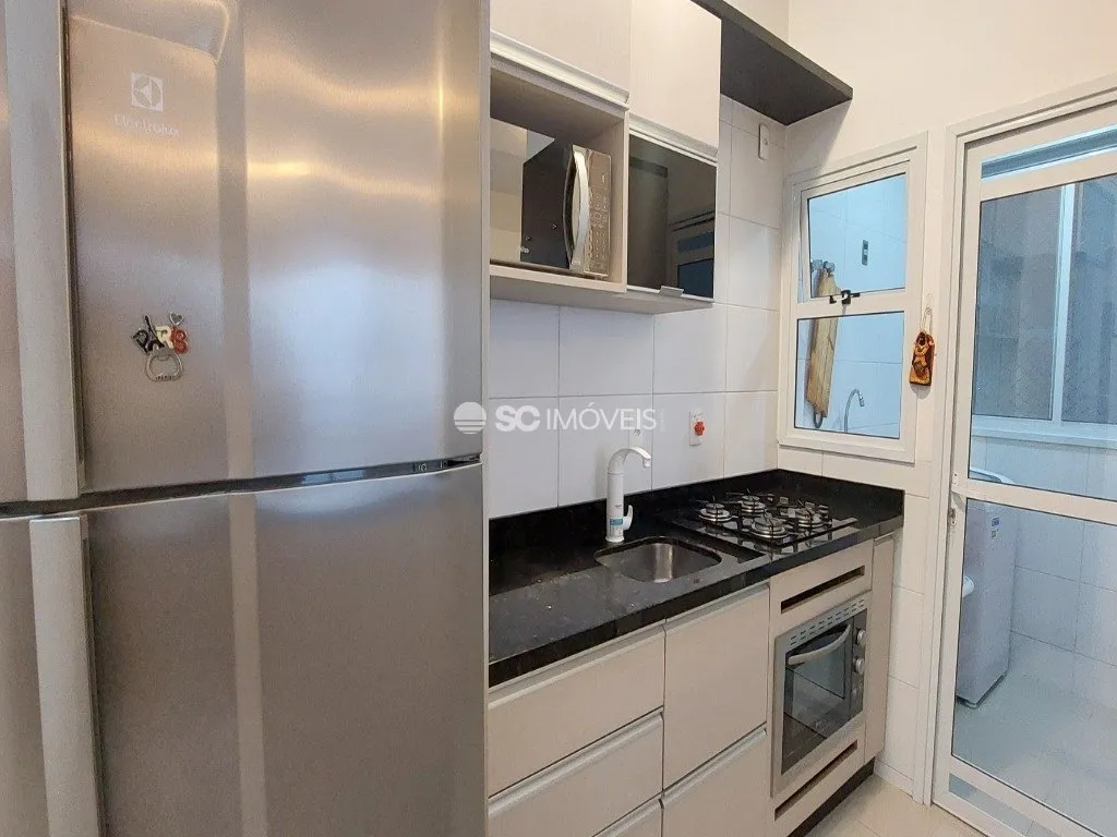 2-bedroom apartment with a washing machine in Florianópolis — photo 2