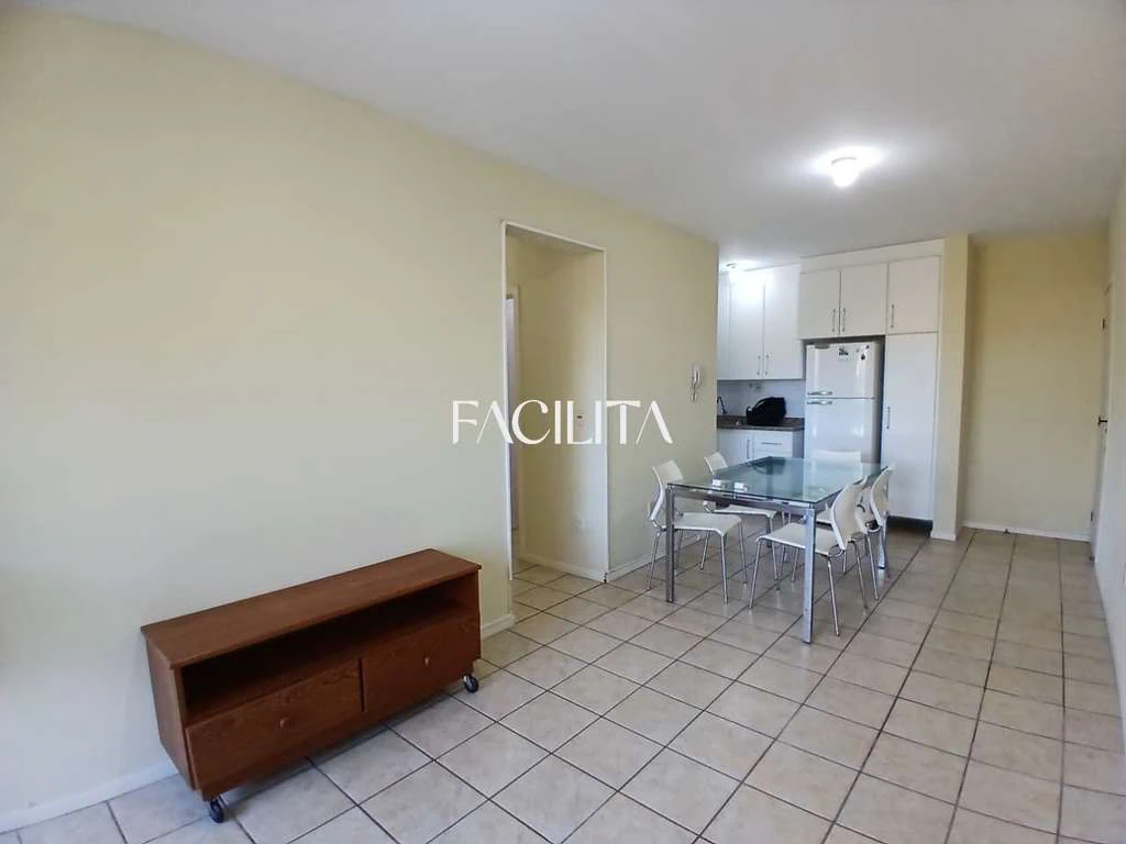 2-bedroom apartment with an open-plan kitchen — photo 2