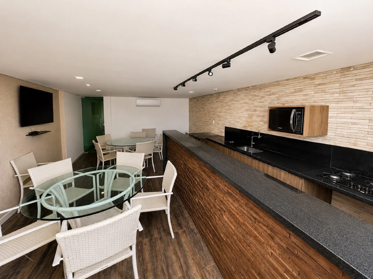 Apartamento mobiliado de 2 quartos com máquina de lavar — photo 28