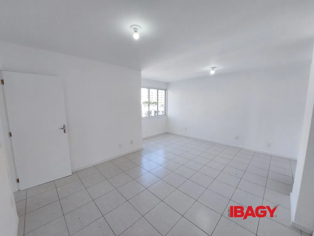 3-bedroom apartment, 1 with its own bathroom, 89 m² — photo 15