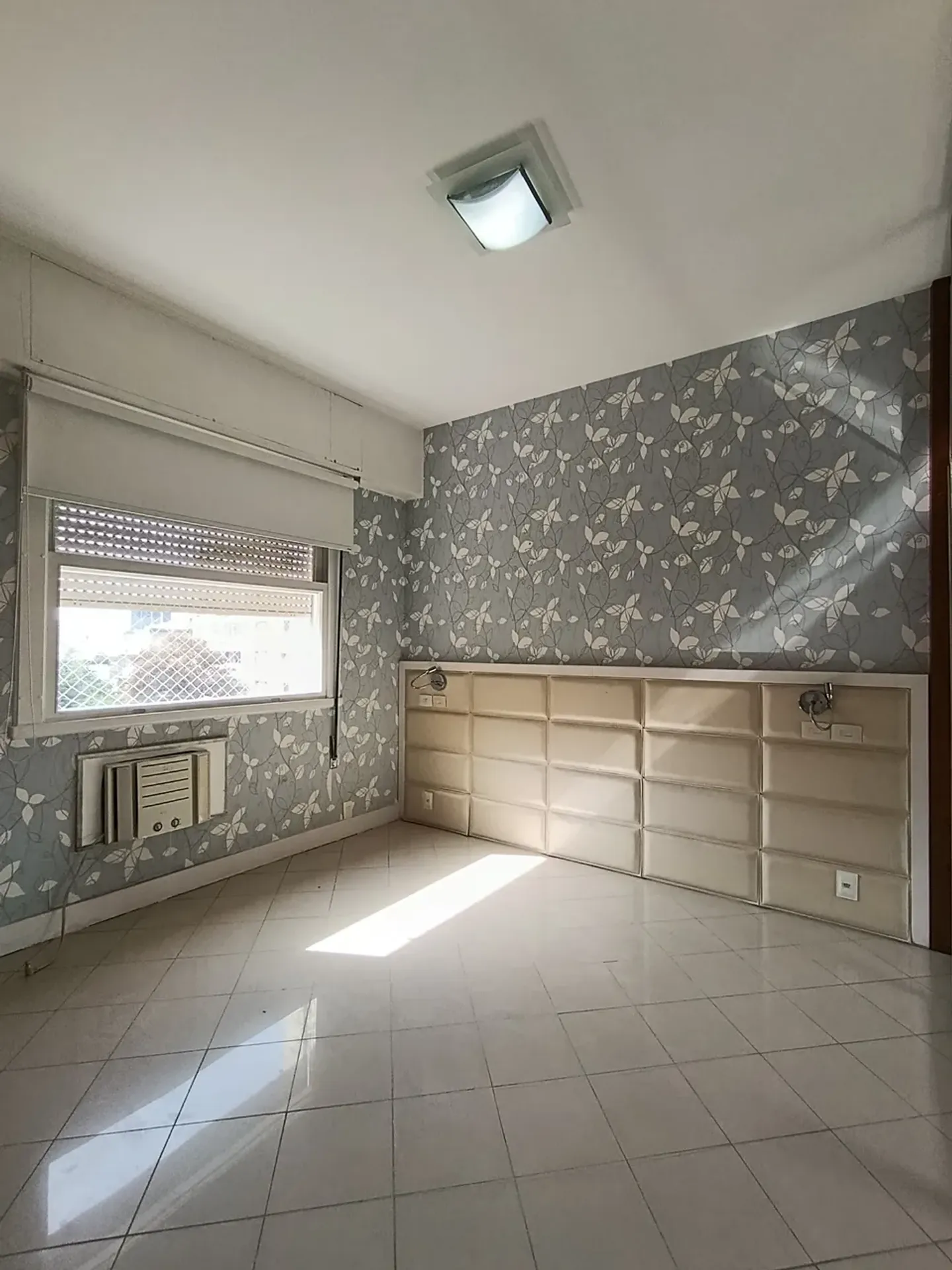 Unfurnished apartment with 3 bedrooms and 1 bathroom — photo 21
