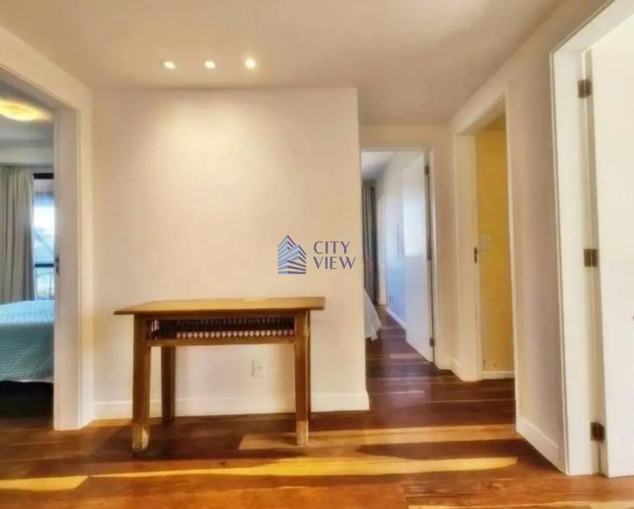Furnished 4-bedroom apartment with 144 m² and a balcony — photo 11