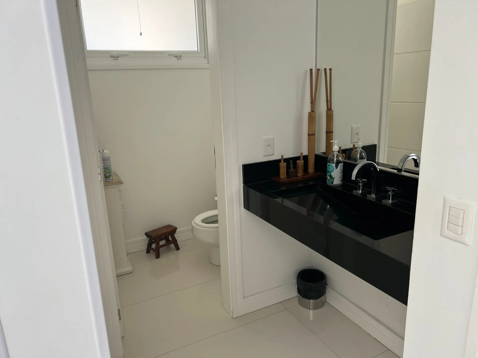 Furnished house with 6 en-suite bedrooms and private BBQ — photo 19