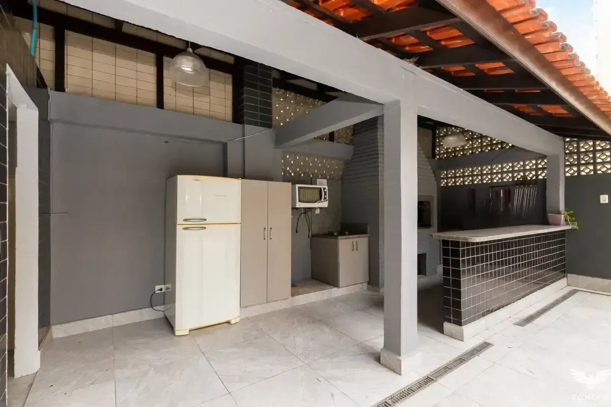 160 m² apartment with 3 bedrooms and 1 en-suite — photo 48