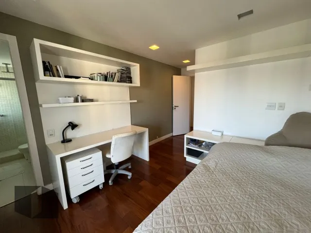 Furnished penthouse apartment with 5 bedrooms and 5 baths — photo 30